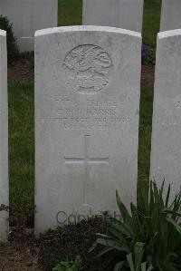 Nine Elms British Cemetery - Harris, C W H