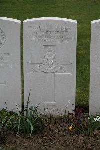 Nine Elms British Cemetery - Hartnett, William
