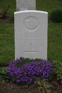 Nine Elms British Cemetery - Holleyhead, Samuel Haydn