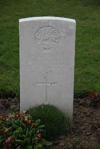 Nine Elms British Cemetery - Holmes, William Percy