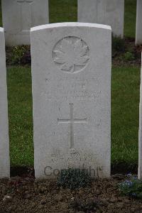 Nine Elms British Cemetery - Hope, W