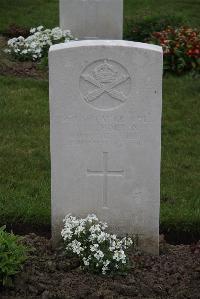 Nine Elms British Cemetery - Horton, J T