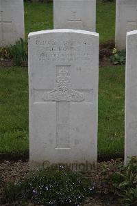 Nine Elms British Cemetery - Howes, F G