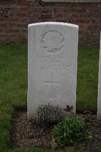 Nine Elms British Cemetery - Hume, F