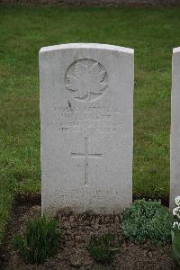 Nine Elms British Cemetery - Hyett, Walter James