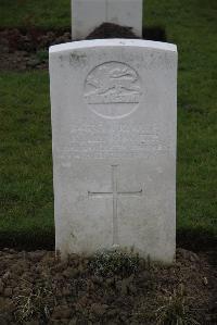 Nine Elms British Cemetery - Illingworth, James