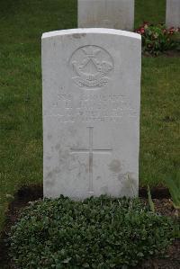 Nine Elms British Cemetery - James, H L