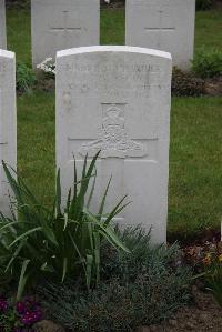 Nine Elms British Cemetery - Kelly, James Norman Victor