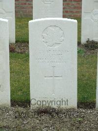 Nine Elms British Cemetery - Knipe, Henry James