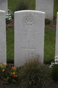 Nine Elms British Cemetery - Laythorne, David