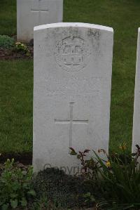 Nine Elms British Cemetery - Layton, J T
