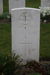 Nine Elms British Cemetery - Lewis, A