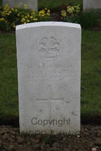 Nine Elms British Cemetery - Lindow, E J