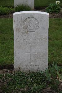 Nine Elms British Cemetery - Lyons, Reginald Laurence