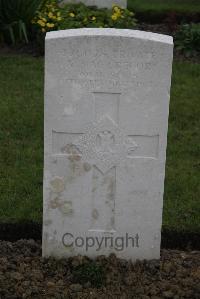 Nine Elms British Cemetery - MacGregor, Archibald