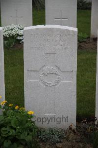 Nine Elms British Cemetery - MacLean, Finlay