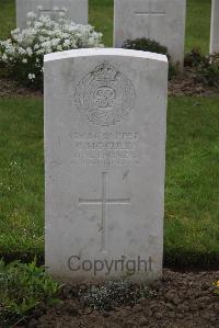 Nine Elms British Cemetery - McCully, C
