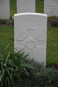Nine Elms British Cemetery - McFarland, Robert Roderick Crichton