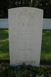 Hyde Park Corner (Royal Berks) Cemetery - Byrne, P