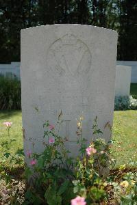 Hyde Park Corner (Royal Berks) Cemetery - Caldwell, T