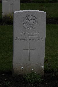 Hyde Park Corner (Royal Berks) Cemetery - Magee, J J