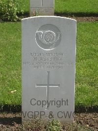 Authuile Military Cemetery - Astbury, H