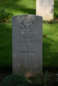Authuile Military Cemetery - Brown, G