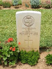 Medjez-El-Bab War Cemetery - Avis, Leslie