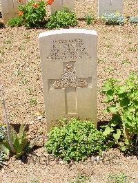 Medjez-El-Bab War Cemetery - Chattey, Henry James