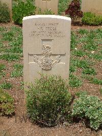 Medjez-El-Bab War Cemetery - Cross, Eric Ronald