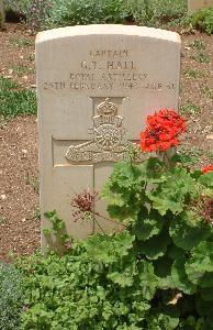 Medjez-El-Bab War Cemetery - Hall, Geoffrey Tattersall