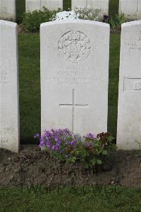 Chocques Military Cemetery - Conway, C