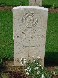 Coriano Ridge War Cemetery - Mills, Harold Vivian