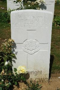 Bucquoy Road Cemetery Ficheux - Foggin, Henry