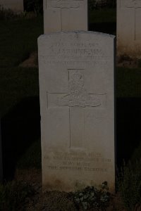 St. Souplet British Cemetery - Jardine, J