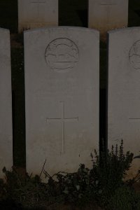 St. Souplet British Cemetery - Lowe, W