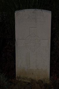 St. Souplet British Cemetery - Lynch, M