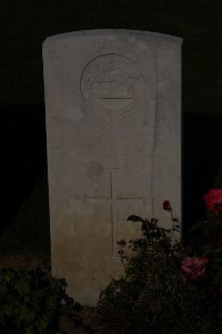 St. Souplet British Cemetery - Lynch, R