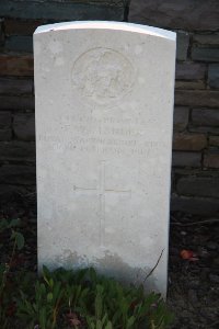 St. Souplet British Cemetery - Mander, Frederick William