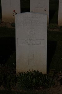 St. Souplet British Cemetery - Mogg, Percival George