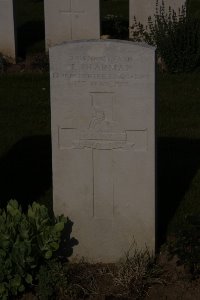 St. Souplet British Cemetery - Sharman, L