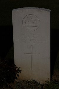 St. Souplet British Cemetery - Thompson, W