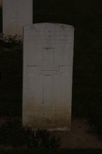 St. Souplet British Cemetery - Tydeman, L W