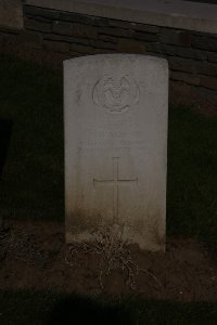 St. Souplet British Cemetery - Waghorn, T