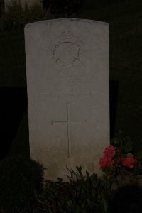 St. Souplet British Cemetery - Walker, S