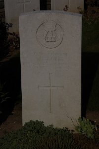 St. Souplet British Cemetery - Walker, S