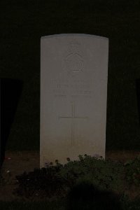 St. Souplet British Cemetery - Warnes, H