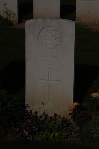 St. Souplet British Cemetery - Wyatt, F