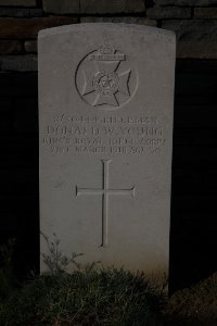 St. Souplet British Cemetery - Young, Donald Wilkes