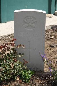Le Cateau Military Cemetery - Allen, V